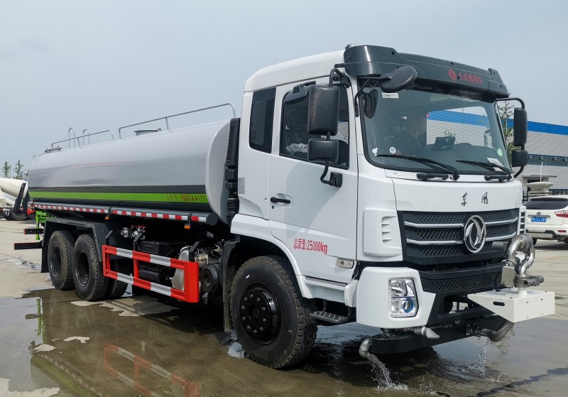 Dongfeng K6 water sprinkler truck - rear double axle - volume 20 square meters