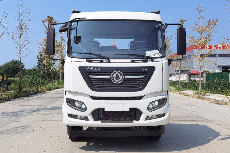 Dongfeng Tianjin Hooked Truck - Rear Double Axle