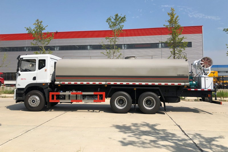 Dongfeng Huashen T5 sprinkler truck - rear double axle - 20 square fog cannon 30 meters