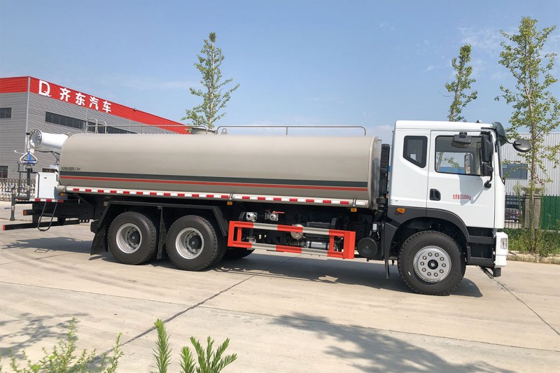 Dongfeng Huashen T5 sprinkler truck - rear double axle - 20 square fog cannon 30 meters