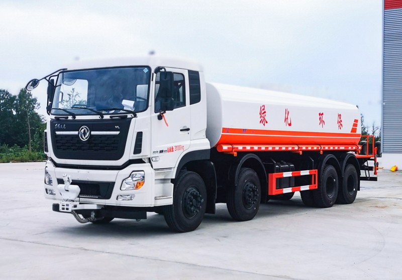 Dongfeng Tianlong sprinkler truck - front four rear eight - round tank 25 square - 30 meters