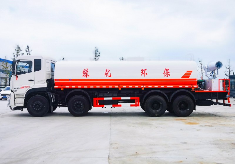 Dongfeng Tianlong sprinkler truck - front four rear eight - round tank 25 square - 30 meters