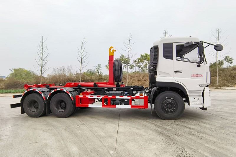 Dongfeng Tianlong Hooked Garbage Truck-Rear Double Axle