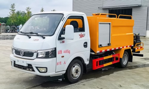 Dongfeng Touyi Wash Truck - Wheelbase 2800 - Volume 3 square meters