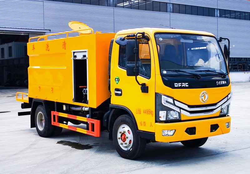 Dongfeng D6 Wash Truck-Wheelbase 3308-Volume 5 square meters