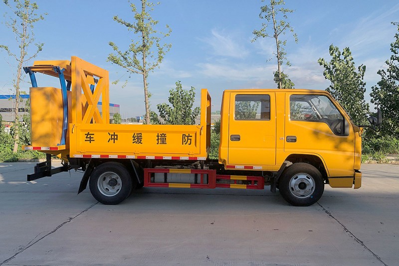 JIANGLING SHUNDA double-row collision avoidance buffer truck-Wheelbase 3360-70K