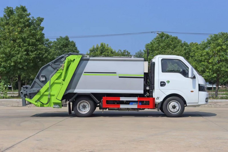 Dongfeng Touyi Blue Label Compressed Garbage Truck-5Pcs