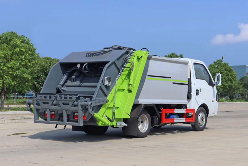 Dongfeng Touyi Blue Label Compressed Garbage Truck-5Pcs