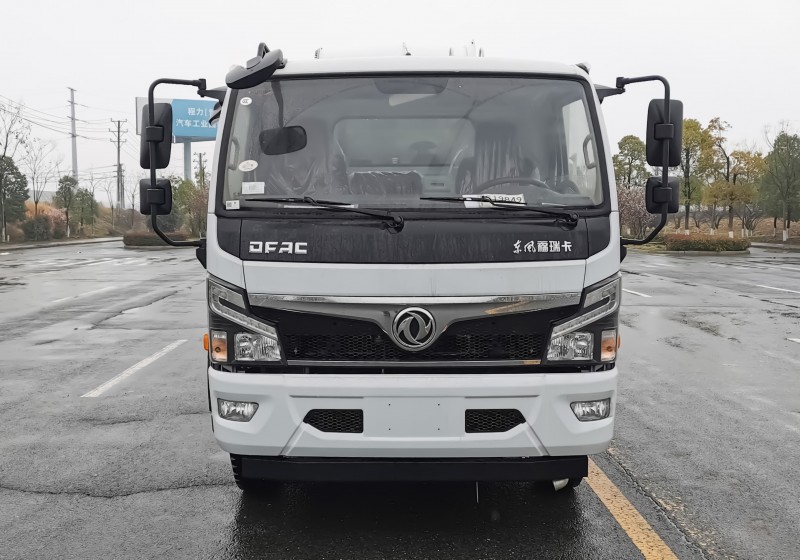 Dongfeng D7 Dust Suppression Truck-8 square meters-50 meters