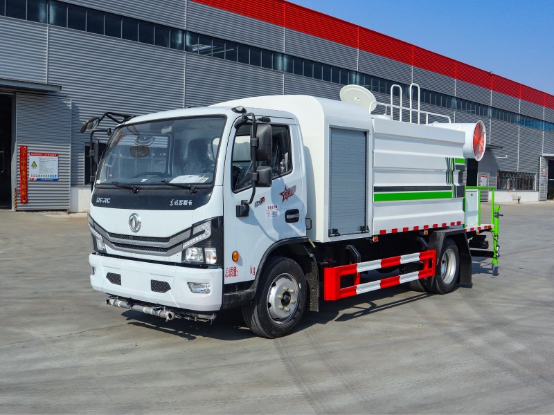 Dongfeng D7 Dust Suppression Vehicle-Square Tank-8 square meters-30 meters