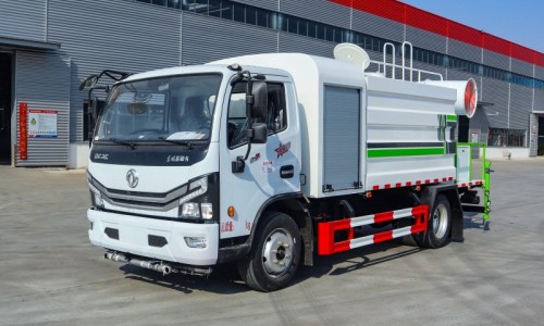 Dongfeng D7 Dust Suppression Vehicle-Square Tank-8 square meters-30 meters