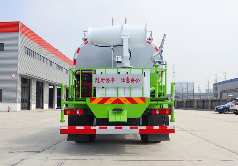 Dongfeng D3 Dust Suppression Vehicle-Wheelbase 3950-Round Tank 12 Square-30 meters