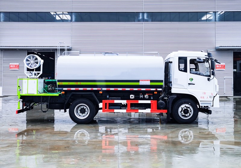 Dongfeng F9 Dust Suppression Vehicle-Wheelbase 3950-Round Tank 12 Square-30 meters