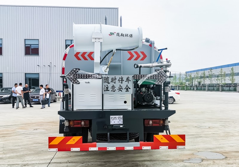 Dongfeng K6 Dust Suppression Vehicle-Wheelbase 3950-Circular Tank 12 Square-30 meters