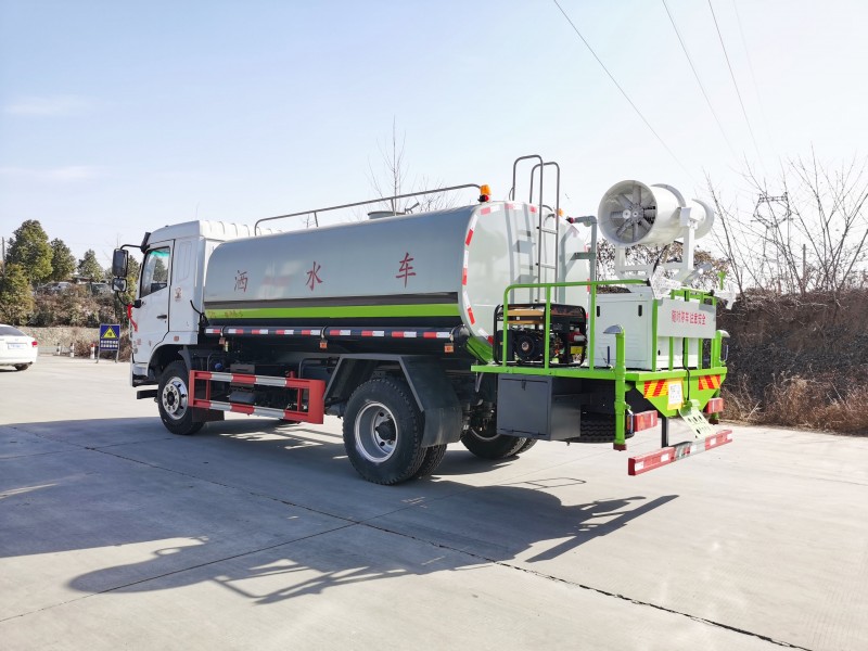 Dongfeng F5 Dust Suppression Vehicle-Wheelbase 3950-Round tank 12 square-30 meters