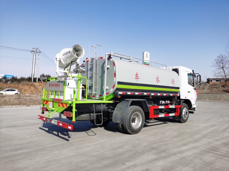 Dongfeng F5 Dust Suppression Vehicle-Wheelbase 3950-Round tank 12 square-30 meters