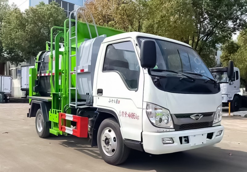 Foton Small Truck 3 Kitchen Waste Truck - Square Tank - 4.5 Square