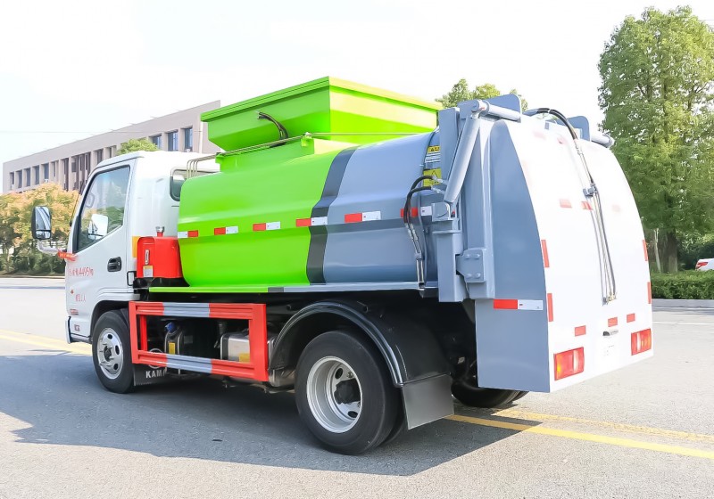 Foton Small Truck 3 Kitchen Waste Truck - Square Tank - 4.5 Square