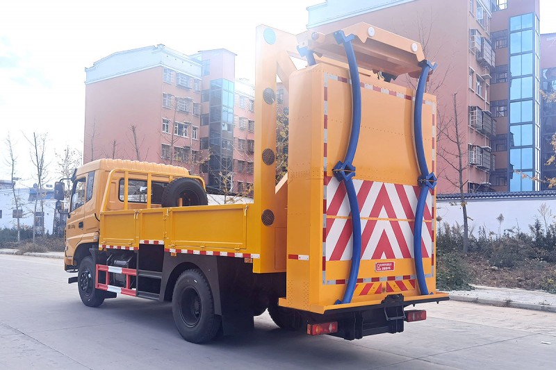 Dongfeng K6 Collision Avoidance Buffer Truck-Wheelbase 3950-100K