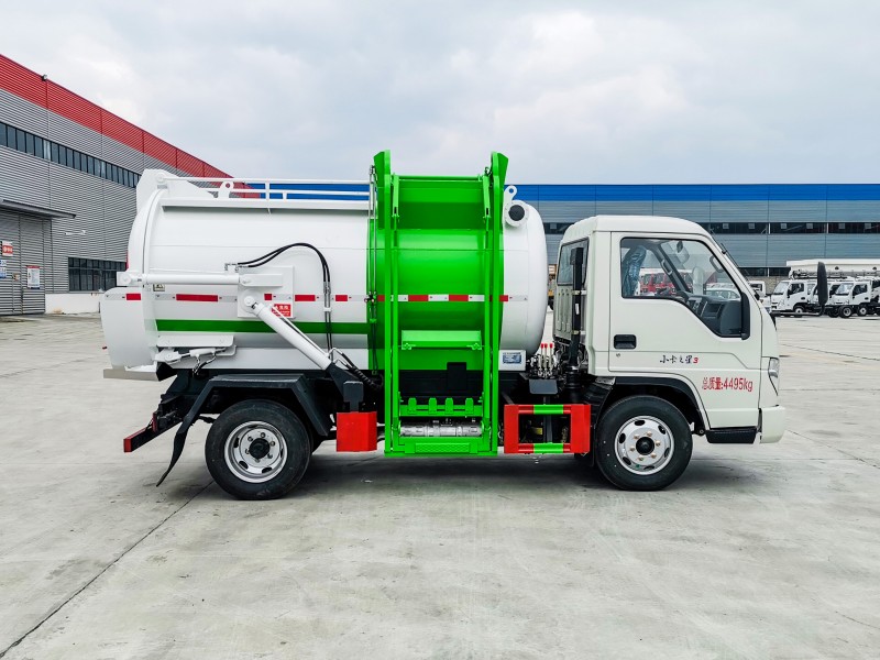 Foton Times Kitchen Waste Truck - Wheelbase 2600 - Round Tank 4PD