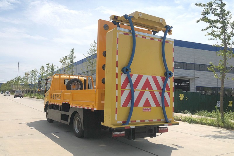 Jiefang Hu V100K Collision Avoidance Buffer Truck-Wheelbase 4200