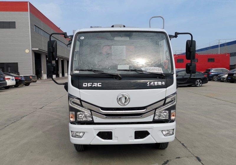 Dongfeng D6 Pure Electric Compressed Garbage Truck - Volume 7 square meters