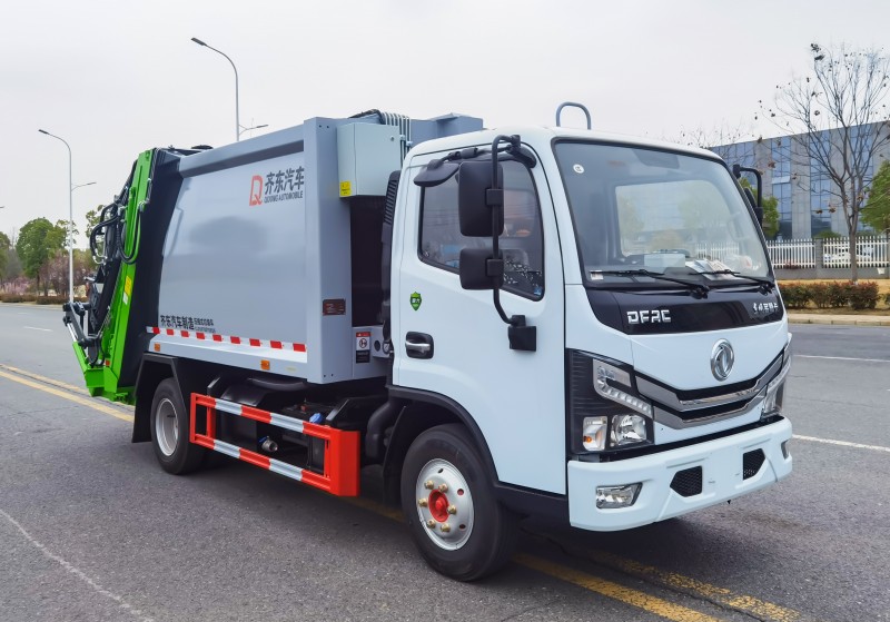 Dongfeng D6 Compressed Garbage Truck-7Pcs