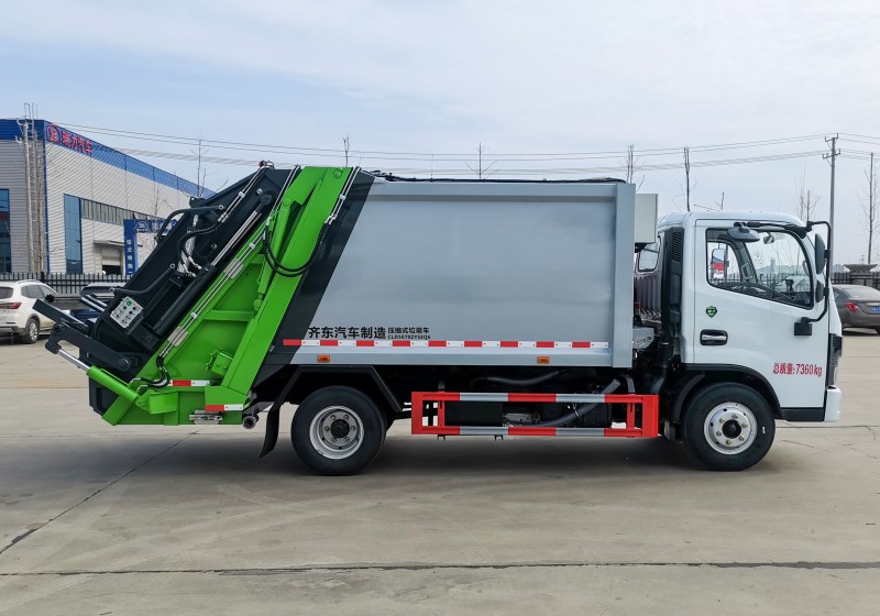 Dongfeng D6 Compressed Garbage Truck-7Pcs