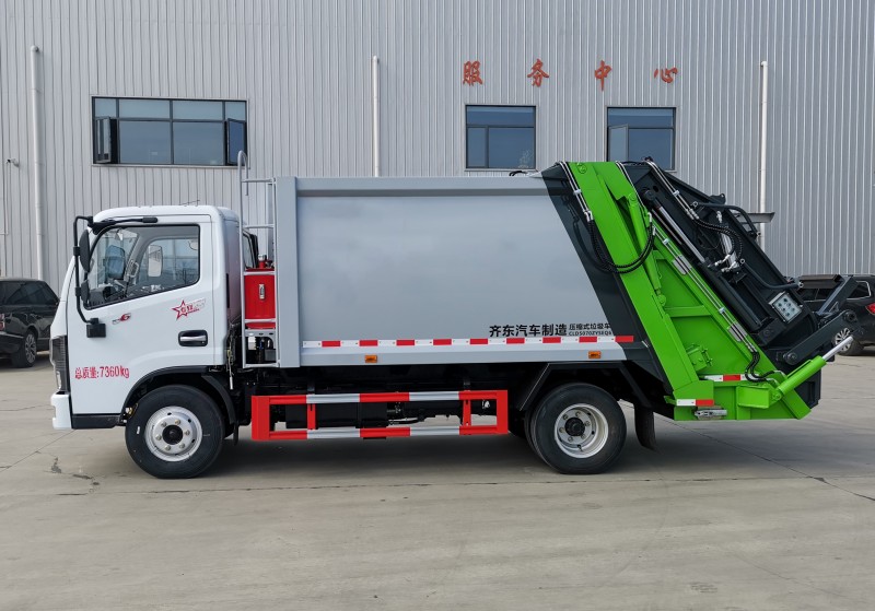 Dongfeng D6 Compressed Garbage Truck-7Pcs