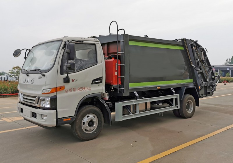 JAC Junling V7 Compressed Trash Truck-9Pcs