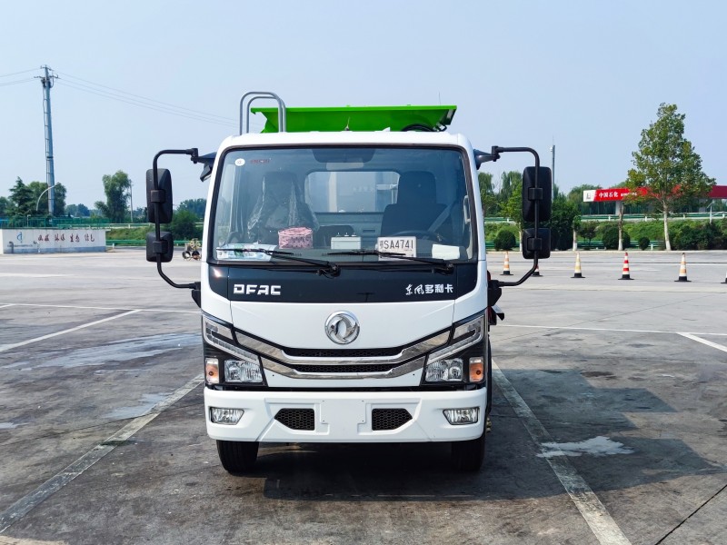 Dongfeng D6 Kitchen Waste Truck - New Square Tank - Volume 5 square metres