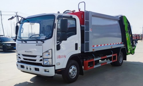 Isuzu Compressed Trash Truck - Volume 9 square meters