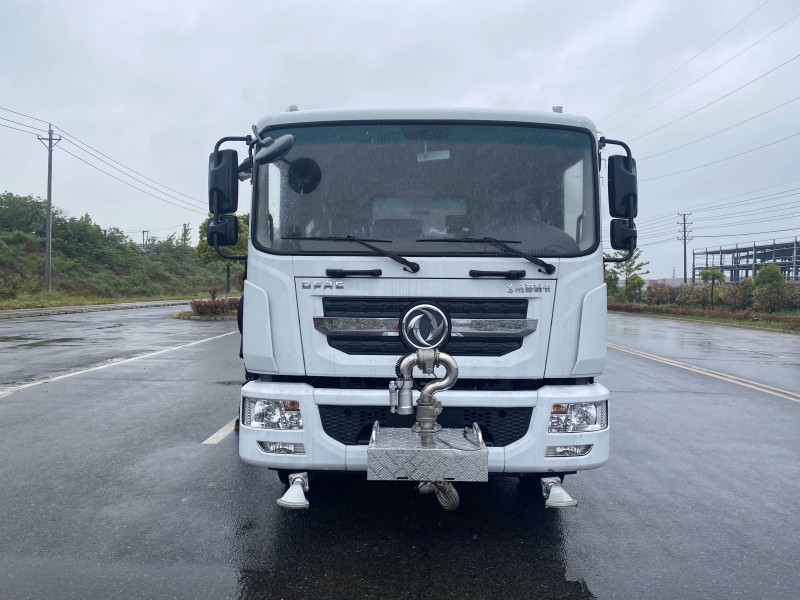 Dongfeng D9 Dust Suppression Truck-Wheelbase 4500-Square Tank 11 square-60 meters