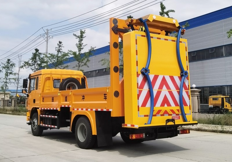 Shaanqi 16 tonne anti-collision vehicle