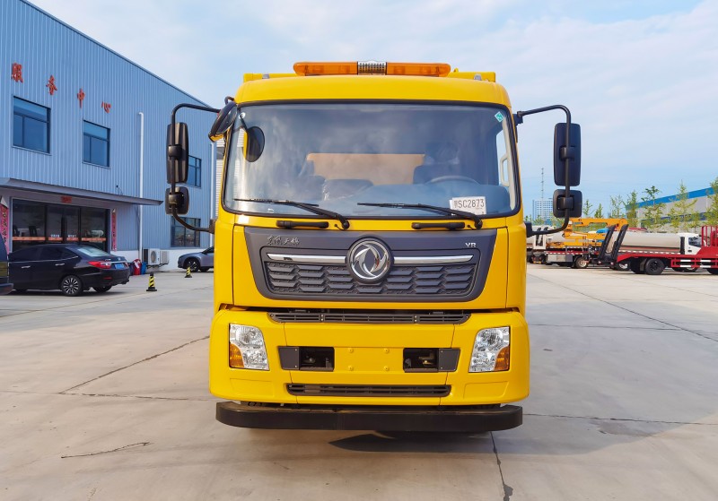 Dongfeng Tianjin Rescue Vehicle - 3,000 cubic metres capacity