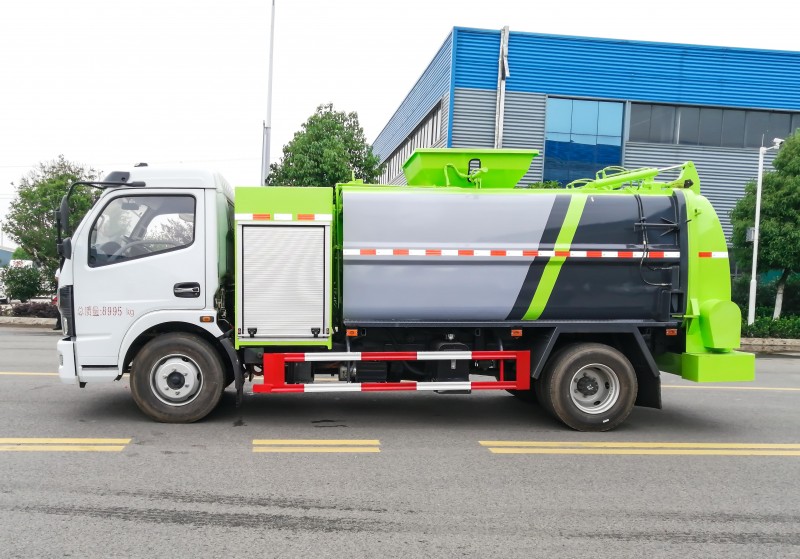 Pure Electric 180 Degree-Dongfeng D7 Kitchen Waste Truck-New Square Tank