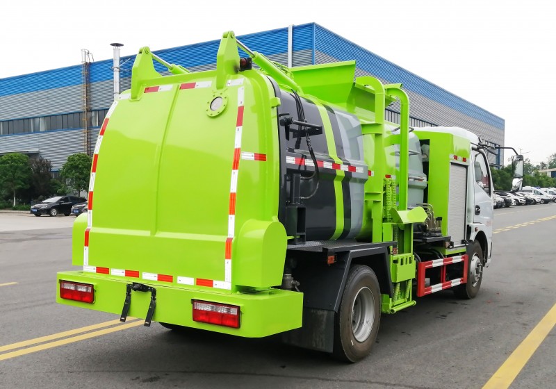 Pure Electric 180 Degree-Dongfeng D7 Kitchen Waste Truck-New Square Tank