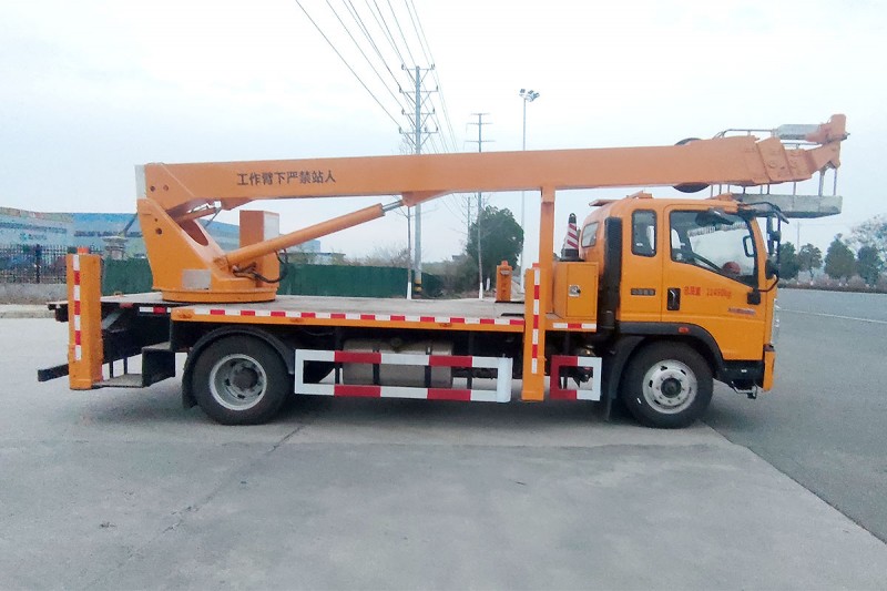 HOWO aerial work truck