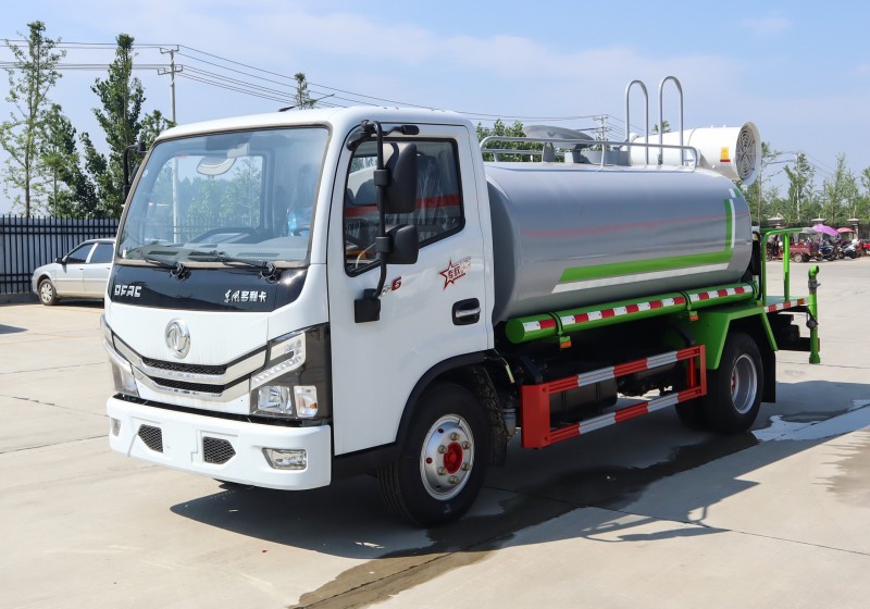 Dongfeng D6 sprinkler truck-wheelbase 3308-5 square mist gun 30 meters