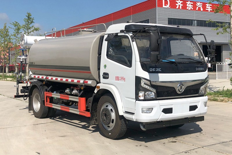 Dongfeng D7 sprinkler truck-wheelbase 3800-10 square mist gun 30 meters