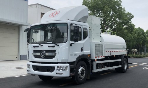 Dongfeng D9 electric sprinkler truck-volume 11 square meters