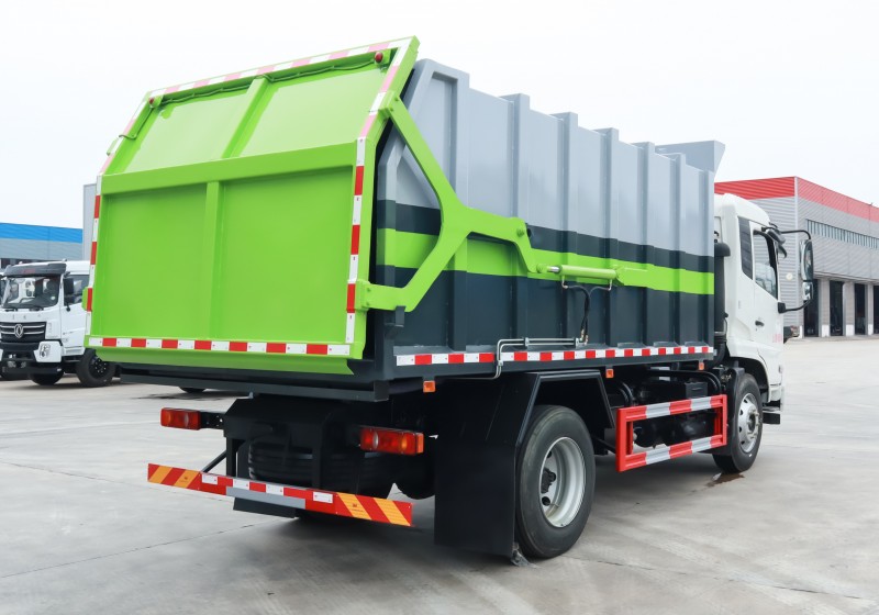 Dongfeng Tianjin Docking Garbage Truck - Wheelbase 3950 - Volume 16 m2