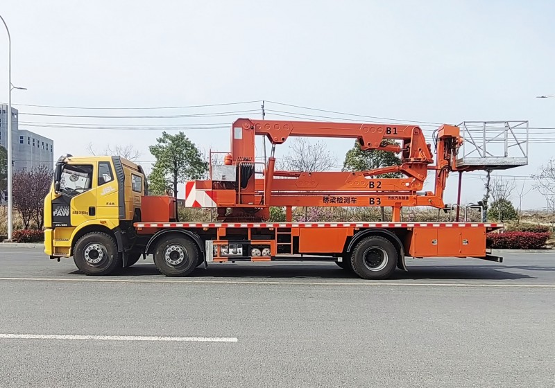 Jiefang J6L Bridge Inspection Vehicle-Small Three Axles