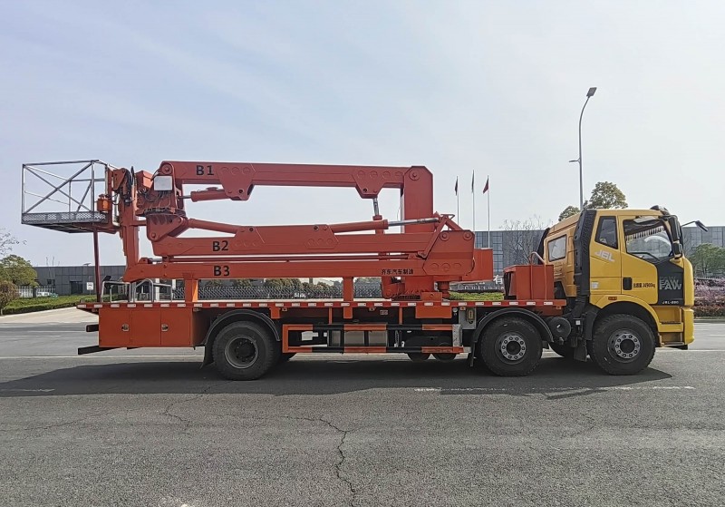 Jiefang J6L Bridge Inspection Vehicle-Small Three Axles