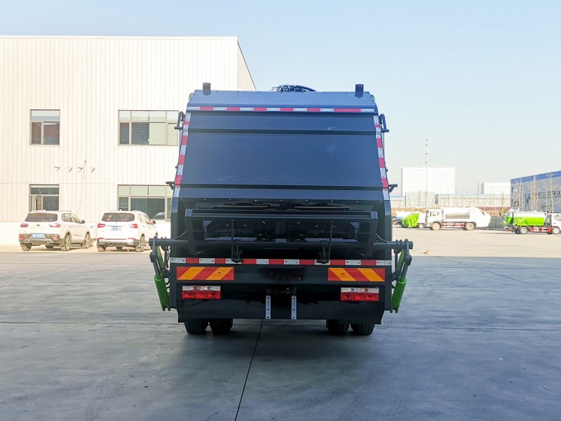 Dongfeng D9 Compressed Garbage Truck-Wheelbase 4500-Volume 14 square meters