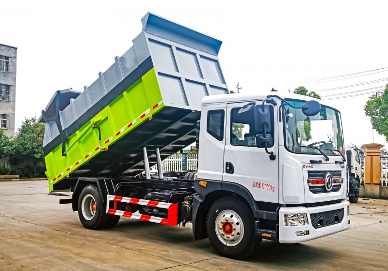 Dongfeng D9 Docking Refuse Collection Vehicle - Volume 19 m2