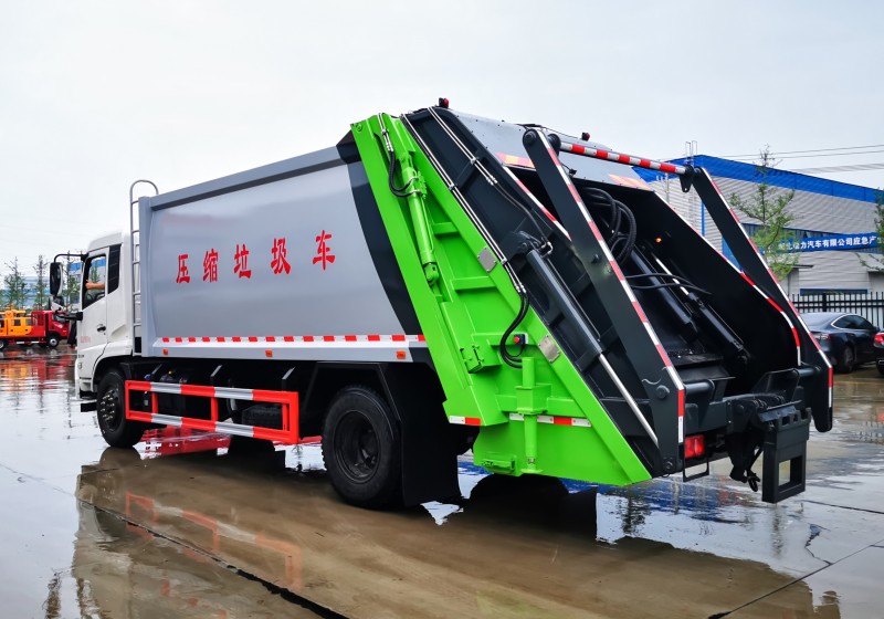 Dongfeng Tianjin Compressed Garbage Truck-Wheelbase 5000-Capacity 18 square meters