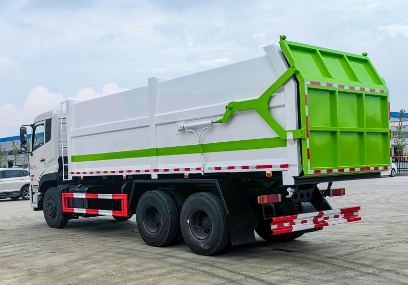 Dongfeng Tianlong Docking Garbage Truck - Rear Dual Axle