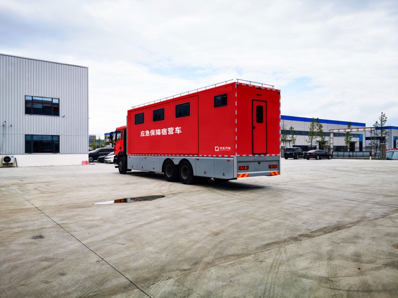 Shanteka Camper - Rear Dual Axle - 32 Beds