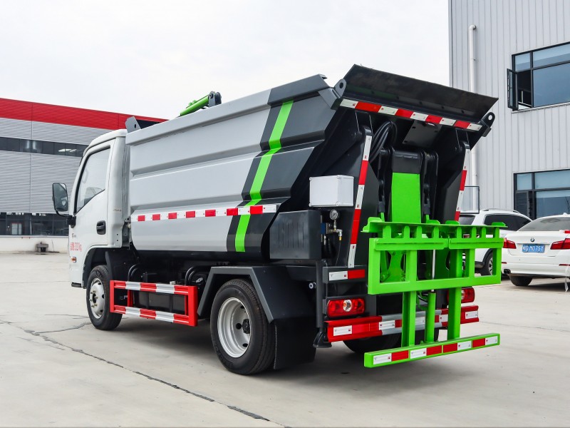 Leapfrog Non-spill Garbage Truck-Wheelbase 2650-Petrol Twin Tyres